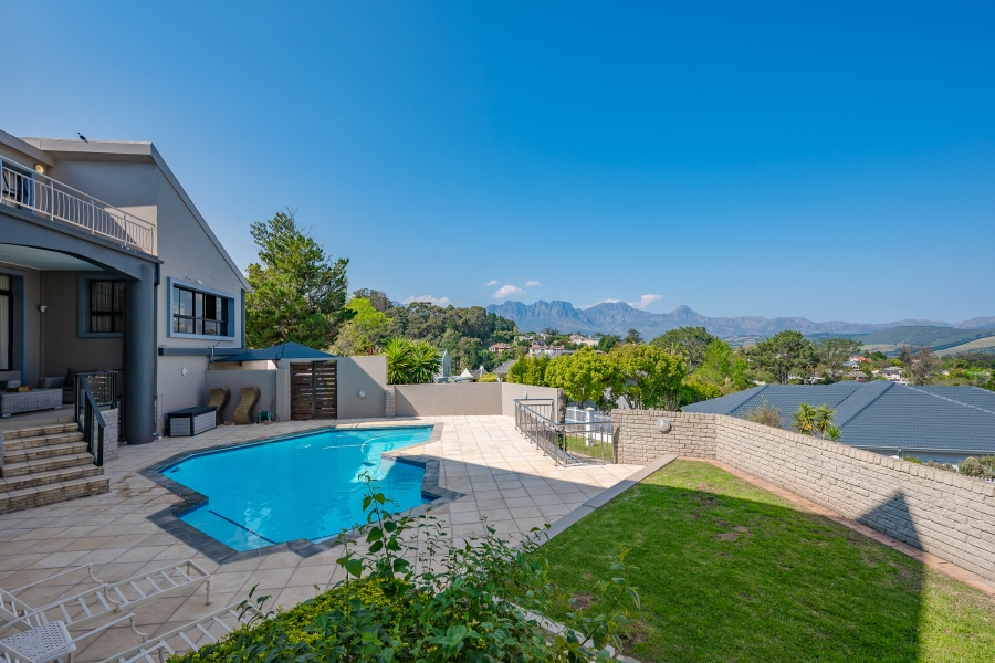 4 Bedroom Property for Sale in La Concorde Western Cape